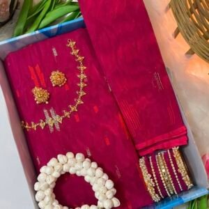🌺 রক্তজবা — মেজেন্টা জামদানী শাড়ি গিফট বক্স